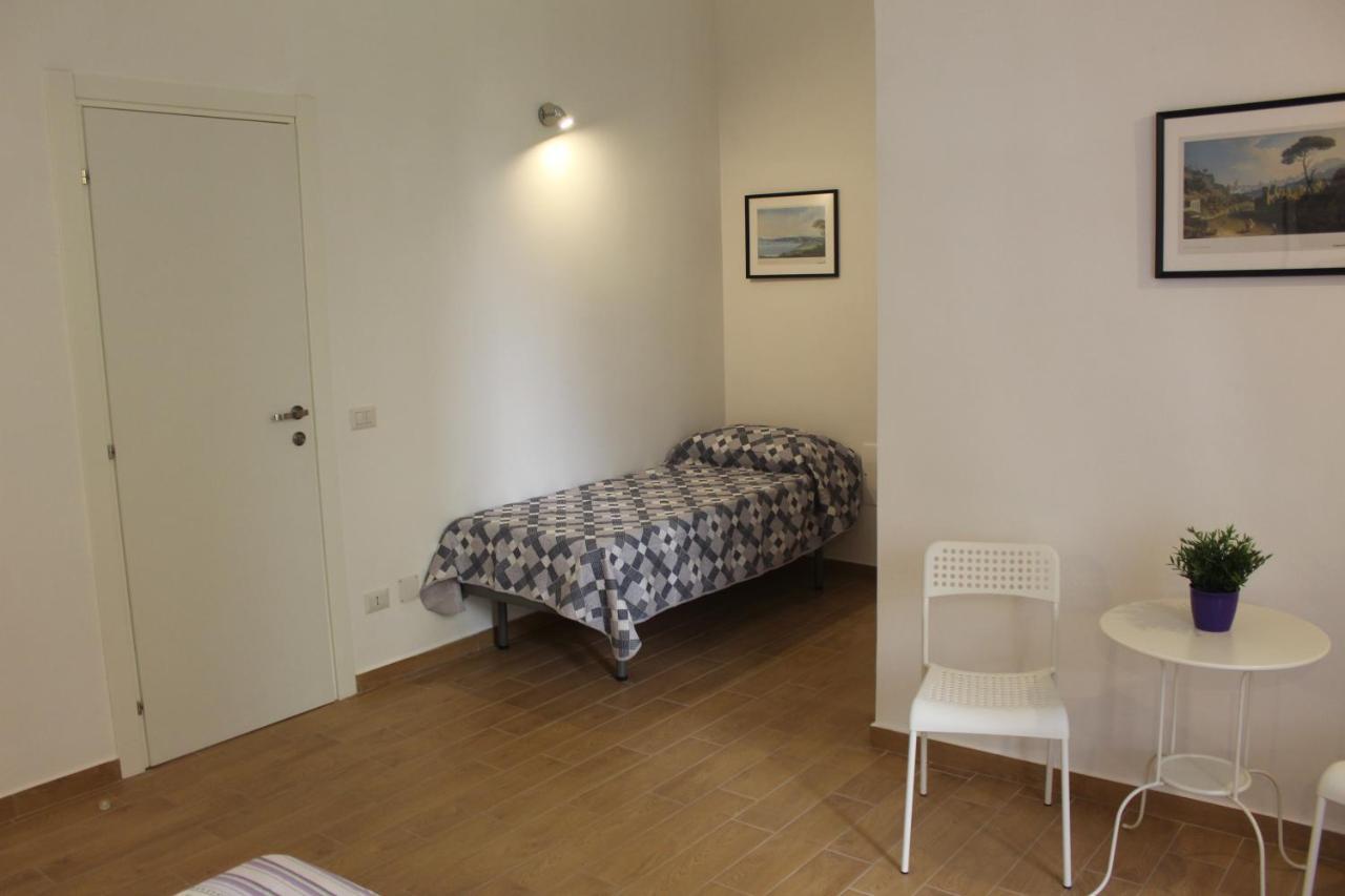 Casa Laura Oliva Mancini Bed & Breakfast Naples Exterior photo