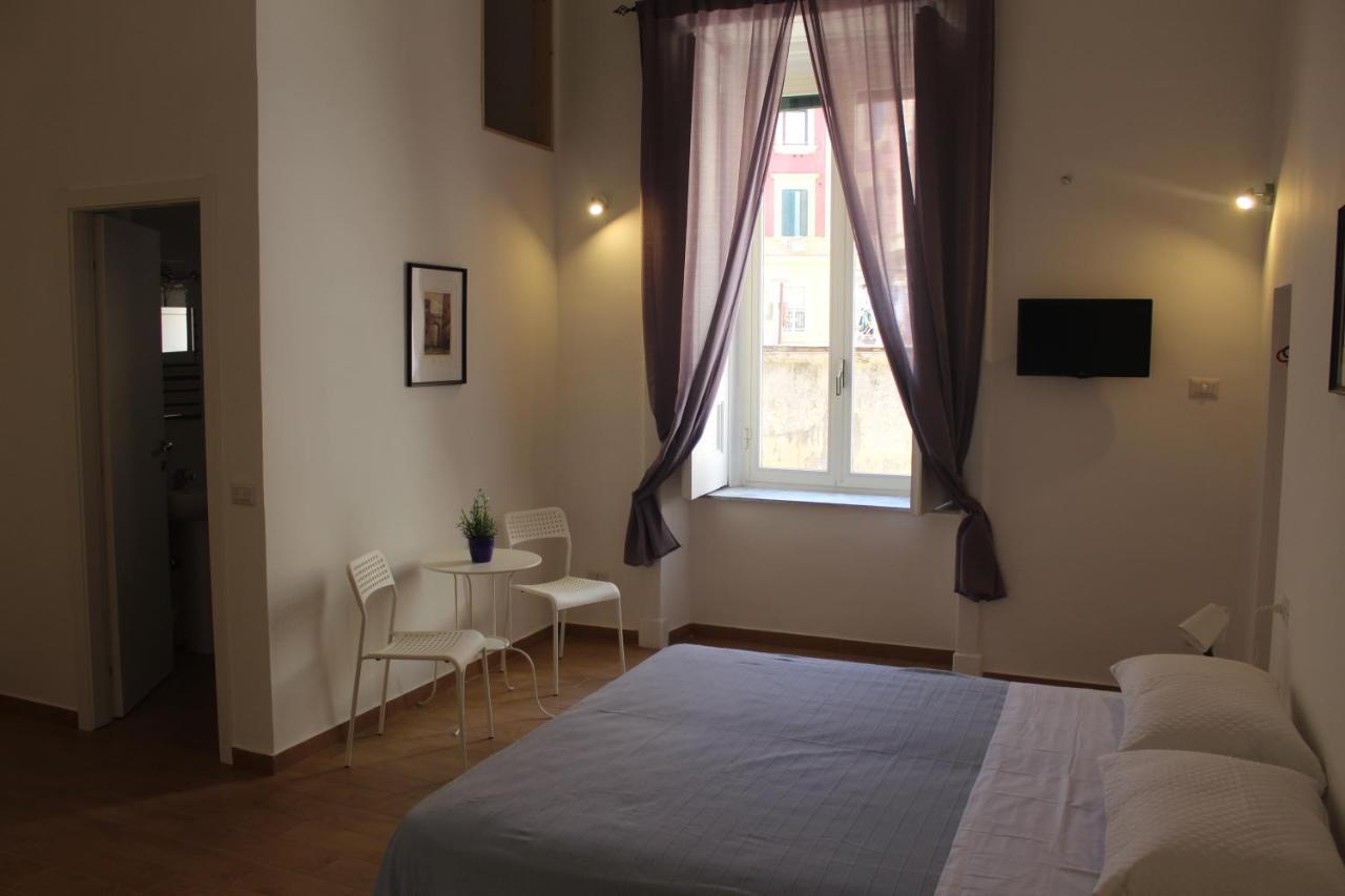 Casa Laura Oliva Mancini Bed & Breakfast Naples Exterior photo