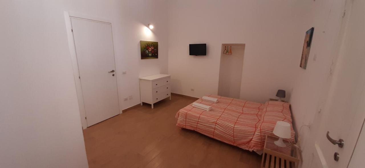Casa Laura Oliva Mancini Bed & Breakfast Naples Exterior photo